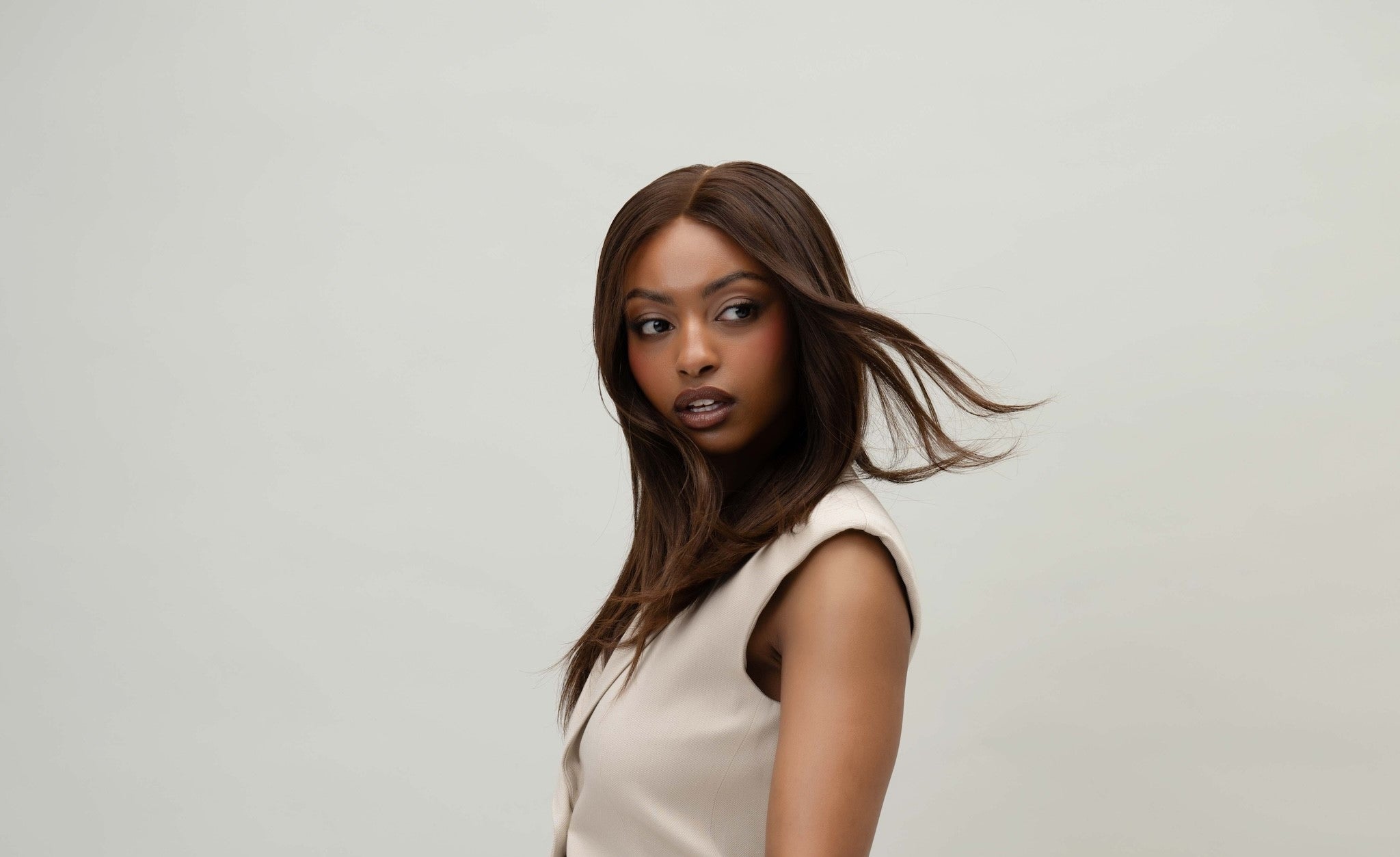 BHBD Half lace wigs with the benefits of a natural look, easy maintenance, and an affordable price with our half lace wigs.